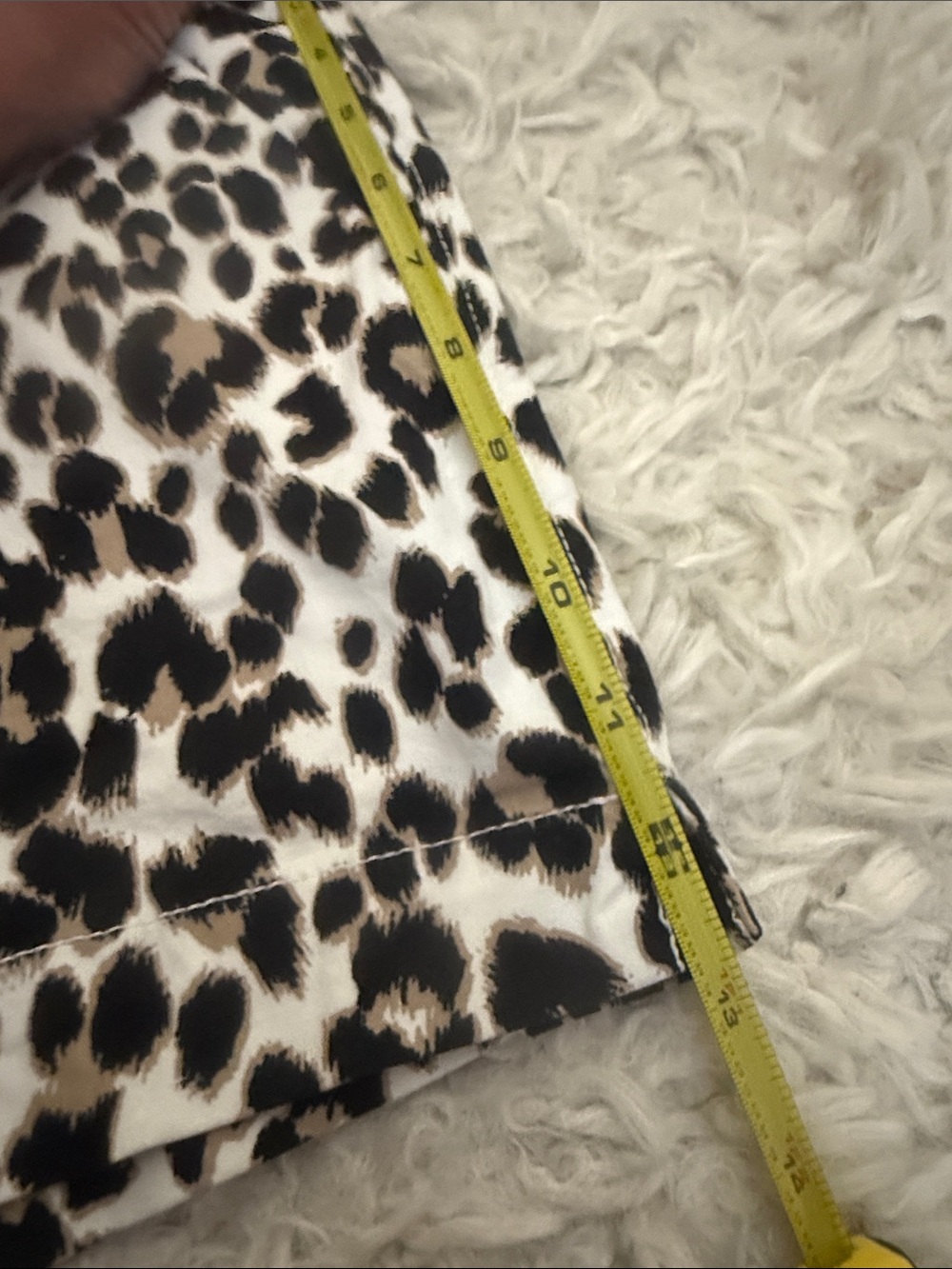 Old Navy Leopard Print Jean Shorts - Black & Brown on White - Picture 4 of 4